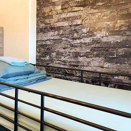 Together, Two Studios, Super Location, Free Parking *